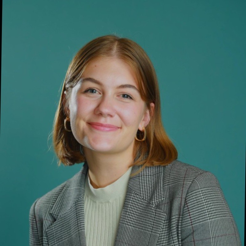 Madeleine Waddoups headshot